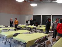 Il est temps d'installer la salle pour la soirée ...