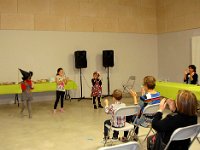 Quatrième phase : les danses. D'abord les enfants ...