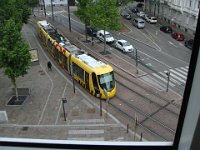 ... en particulier sur les trams, très  silencieux.