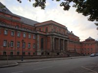 Les Bains Municipaux ( architecte Maurice Baumeister),  construction  1911-1925 (du fait de la première guerre mondiale).  Ces Bains Romains de Mulhouse étaient (sont ?) également très fréquentés par les notables homosexuels de la ville.