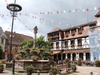 Apparemment, le bourg n'a pas trop changé depuis cinquante ans.