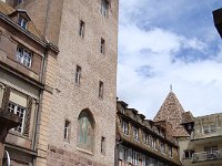 En passant la Porte, on entre dans le vieux Strasbourg.