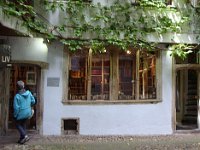 Une boutique de vieux livres.