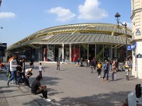 Un petit tour aux Halles, pour voir la fameuse Canopée ...