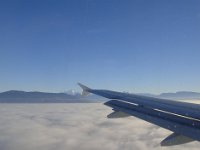 ... mais Genève et son lac sont complètement couverts. Et nous allons retrouver le froid, une fois en bas.  Le trajet Genève-Annecy se fera par covoiturage, mais il faudra attendre deux heures. Une longue journée, au total.