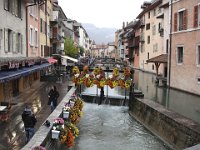 Via les vieilles écluses, le Thiou ...