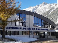 ... et nous y voici. La nouvelle école des guides, route du Bouchet.