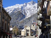 À nouveau le Brévent, au-dessus de l'église Saint-Michel.