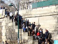 Les escaliers font de bon points d'observation ...