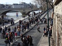 Sur cette voie d'accès, c'est nettement mieux pour les acrobaties à roulettes.