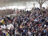 ... apparemment il en reste encore pas mal à attendre la musique. Quant à nous ...