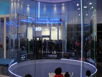 Et enfin le  simulateur de chute libre de Weembi. 65 € les deux minutes, quand même, mais il y a des clients.