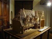 D'ailleurs voici une maquette plus complète de la charpente.