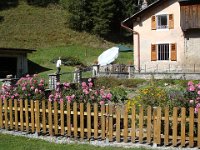 ... mais le jardin est encore plus luxuriant ...