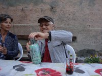 Avant de repartir, un petit coup de thé glacé ... à condition d'arriver à ouvrir la bouteille !