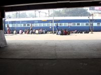 04 À l'arrivée, le spectacle habituel des gares indiennes.