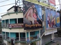 04 ... avec vue sur la pub, mais surtout être prêt de la station de train.