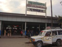 05 Le lendemain, attente de l' « Himalayan train ».