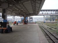 06 En retard. Notez la voie de faible écartement.