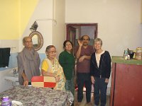 05 Le père (Tarapada), la mère (Sree), la sœur (Rupa).