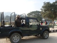 30 Pas de safari sur éléphant possible. Nous nous contenterons d'une jeep.