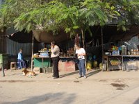 01 En attente du mini-bus.