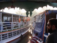 92 Autre escale, encombrée ...