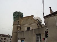 ... et le cadran solaire, guère utile en ce temps maussade.