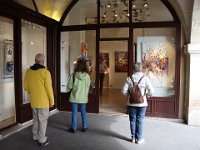Place des Vosges, quelques tableaux attirent l"œil ...