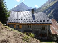 25 Question toit, Gérard et Blandine ont fait refaire celui de leur maison.