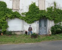 38 Saint-Cirgues. Un paysan en trompe-l'œil.
