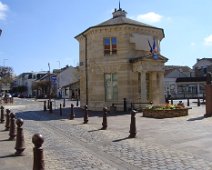 11 L'ancien octroi, où étaient perçues les taxes sur les animaux vendus au marché.