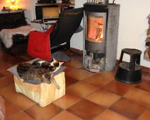 08 ... et le soir, devant le poêle ...