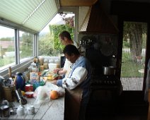 03 Vincent et Armelle mitonnent des petits plats ...