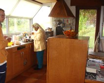 04 ... et même avec perruque/chapeau.