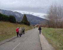 04 Le plus simple est d'utiliser la piste cyclable ...